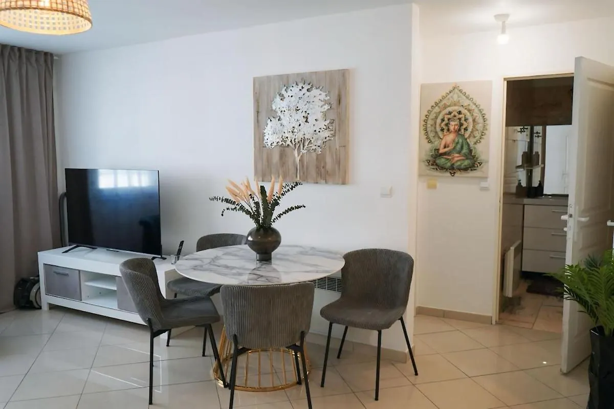 Proche De Centre-Ville A 5 Minutes De La Mer A Pied Nice Apartment